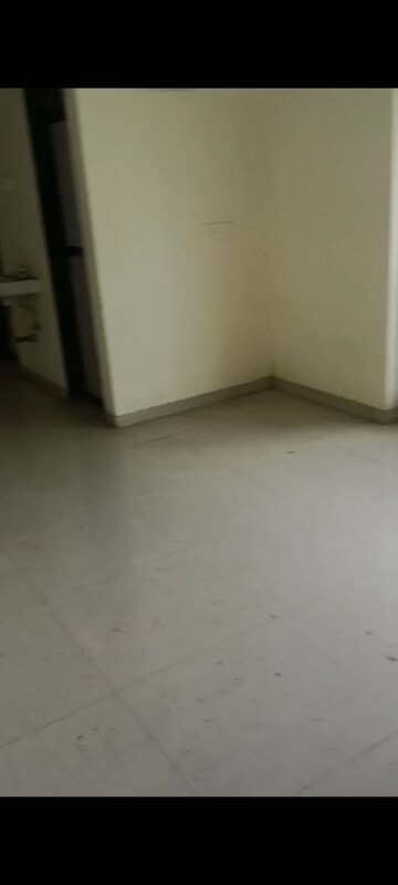 1 BHK Apartment For Sale in Komal Tower, Agripada