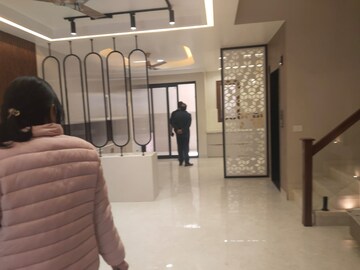 Room in 4 BHK Villa at Nirman Nagar – for Sale