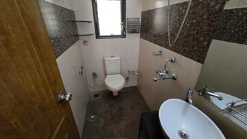 Team Area in 2 BHK Apartment at Evershine Millennium Paradise, Kandivali East – for Rent