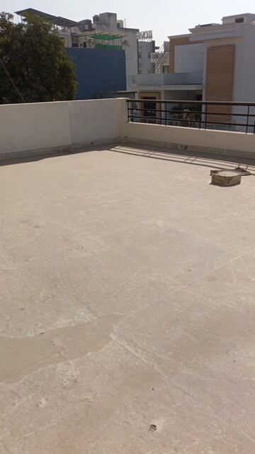 Parking in 2 BHK Builder Floor at Sector 46 – for Rent