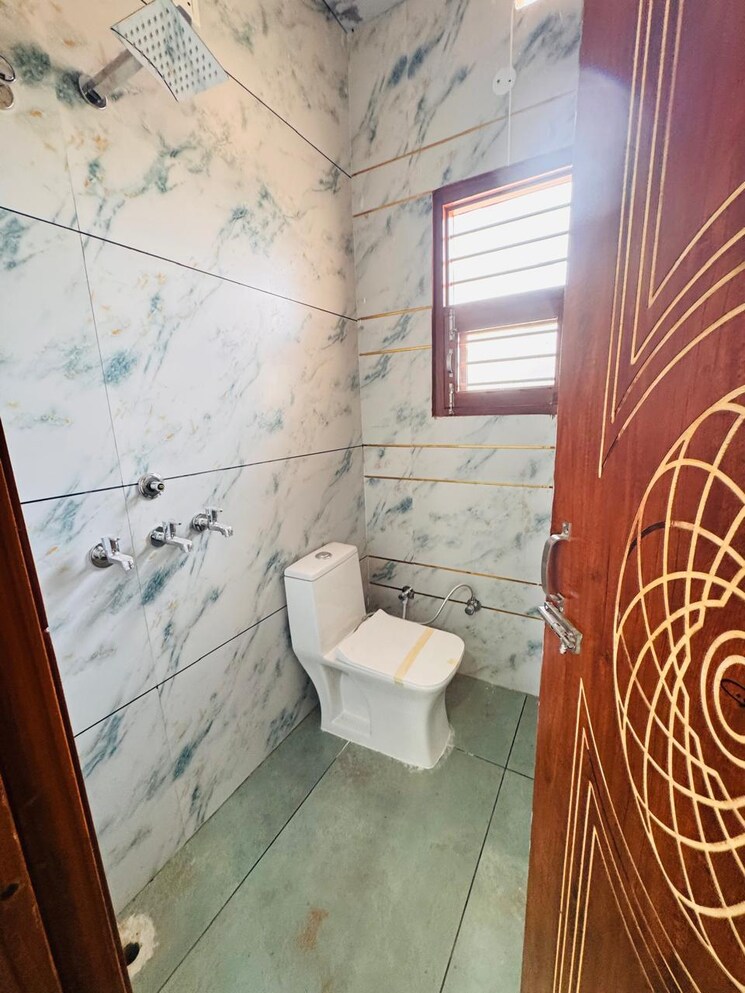 Bathroom, kharar 3 Bedroom 100 Sq.Yd. Independent House In Kharar Mohali 9597906