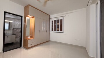 Room in 3 BHK Apartment at Pashmina Waterfront, Old Madras Road – for Rent