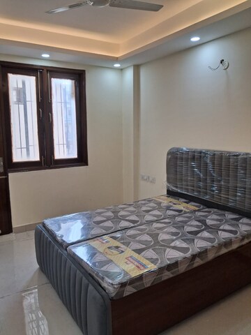 Bedroom in 3 BHK Builder Floor at Sector 45 – for Rent