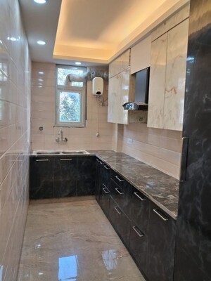 Kitchen in 3 BHK Builder Floor at Sector 45 – for Rent