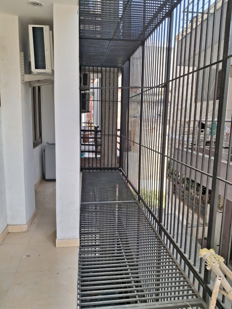 Balcony, sector 45 3 Bedroom 2500 Sq.Ft. Builder Floor In Sector 45 Gurgaon 9597900