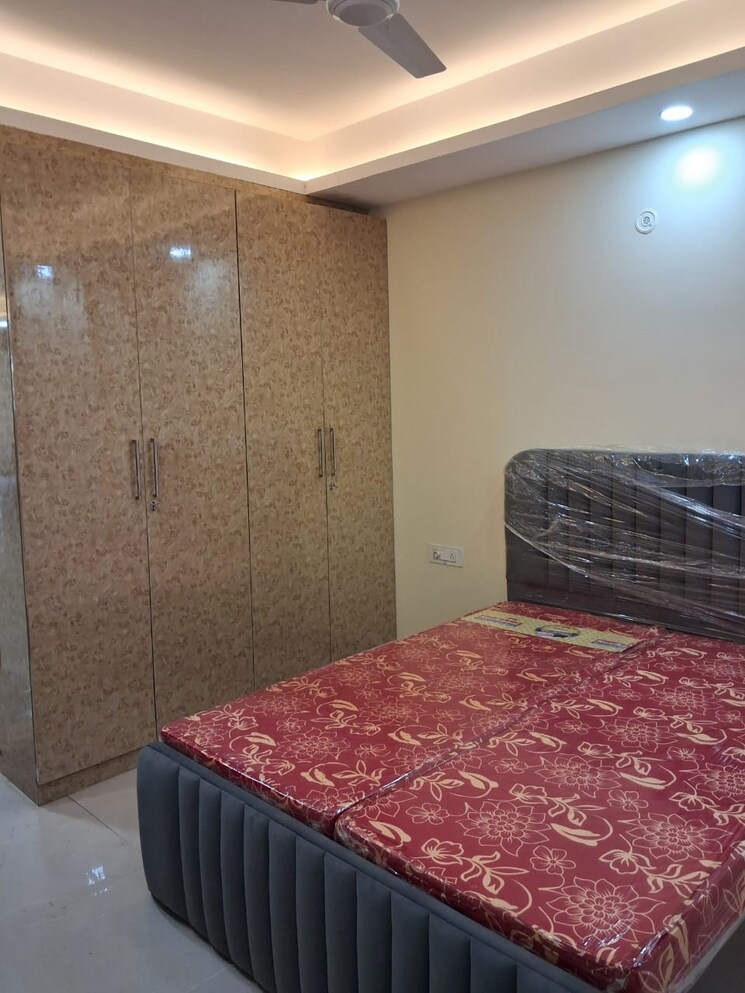 Bedroom, sector 45 3 Bedroom 2500 Sq.Ft. Builder Floor In Sector 45 Gurgaon 9597900