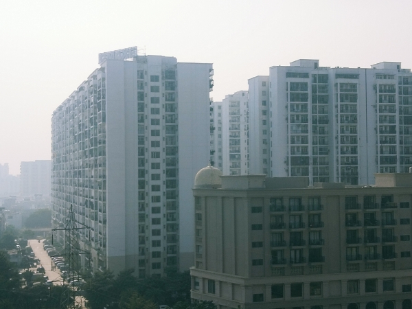 3 BHK 1575 Sq.Ft. Apartment in Omaxe R2