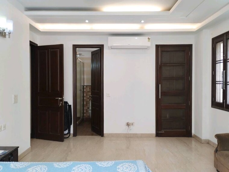 Room, chittaranjan park 3 Bedroom 2000 Sq.Ft. Builder Floor In Chittaranjan Park Delhi 9598005