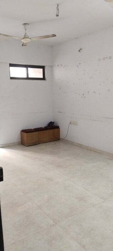 Room in 1.5 BHK Apartment at Lodha Lakeshore Greens, Dombivli East – for Rent