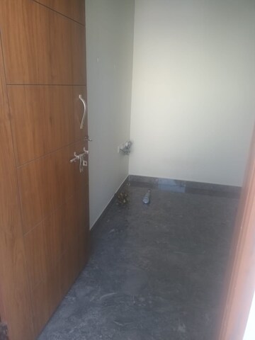 Room in 3 BHK Apartment at Century Commanders Vista, Yelahanka – for Rent