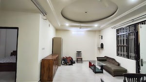 Living Room in 2 BHK Builder Floor at Modi Nagar – for Rent