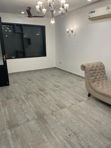 Parking in 3 BHK Builder Floor at Unitech South City II, Sector 50 – for Rent