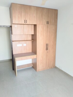 Room in 2 BHK Apartment at Ansal Height 86, Sector 86 – for Rent