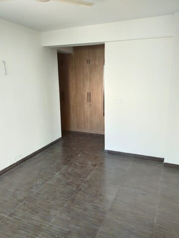 Room in 2 BHK Apartment at Ansal Height 86, Sector 86 – for Rent