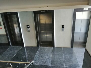 Lift in  Showroom at South Tukoganj – for Rent