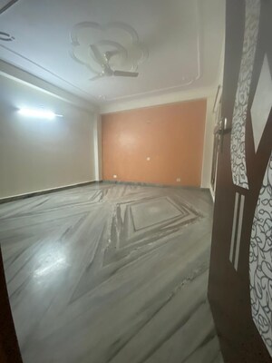 Bedroom in 3 BHK Builder Floor at Sector 52 – for Rent