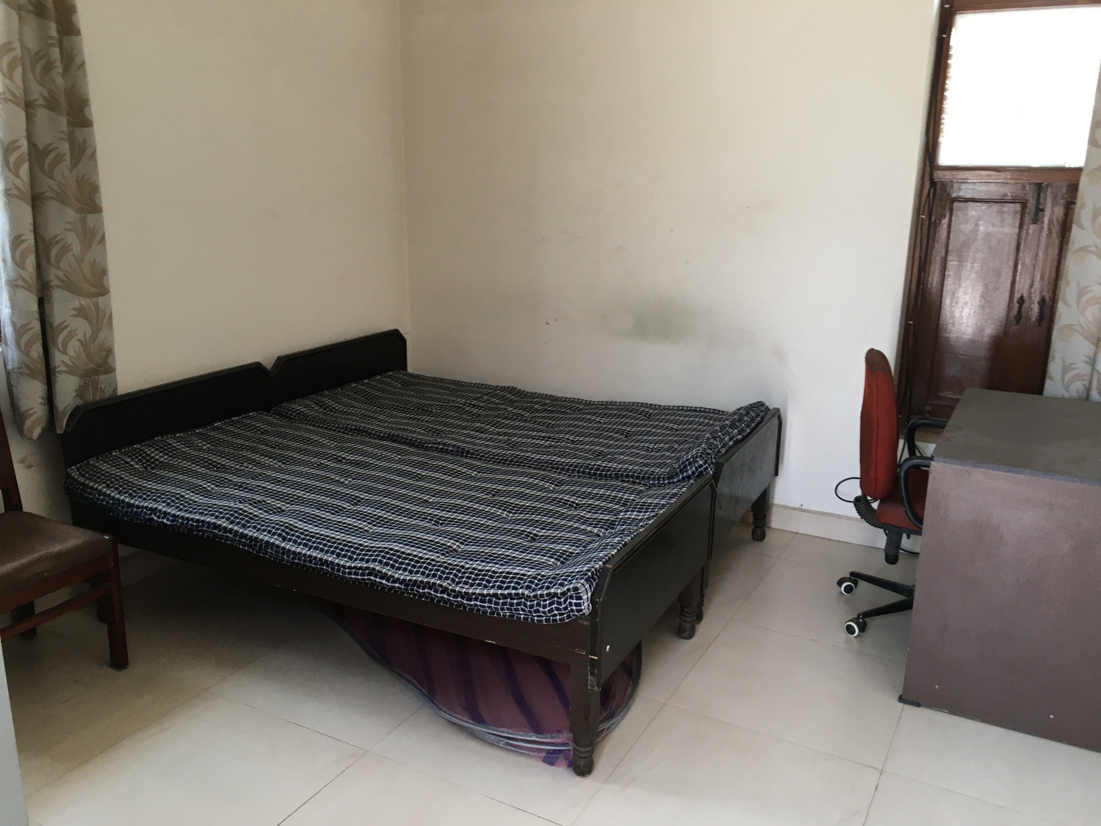 1 Rk  650 Sq.Ft. Independent House in RWA Apartments Sector 12