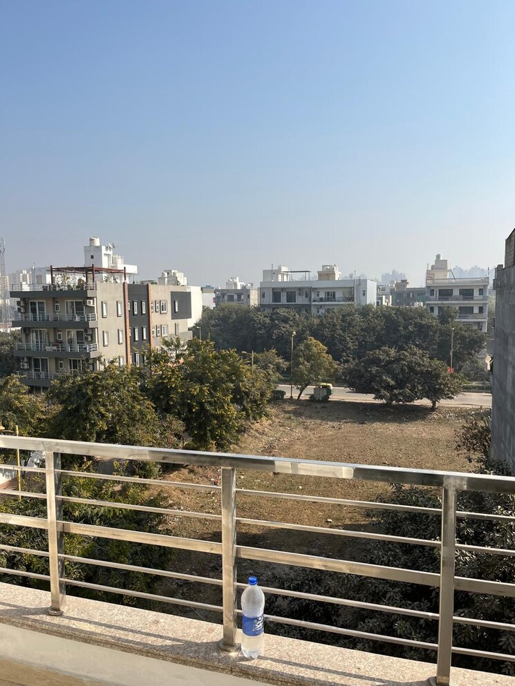 Balcony, sector 67 2 Bedroom 1300 Sq.Ft. Builder Floor In Sector 67 Gurgaon 9598110