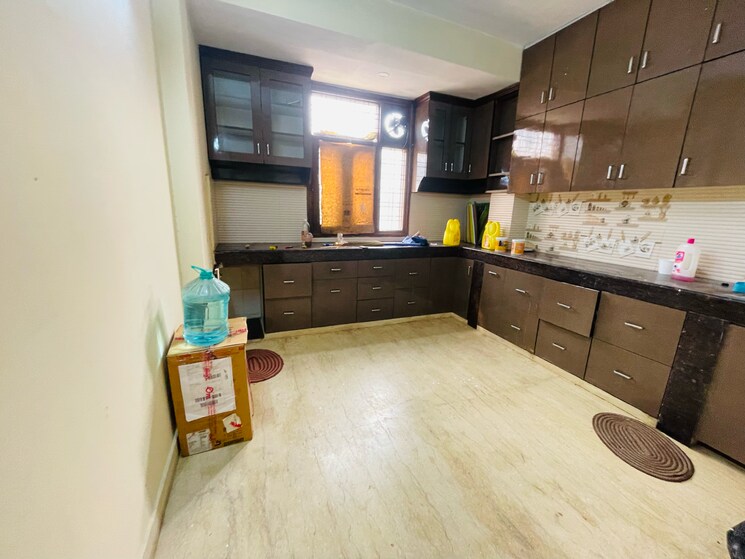 Kitchen, palam-vyapar-kendra 2 Bedroom 1450 Sq.Ft. Builder Floor In Palam Vihar Gurgaon 9598143