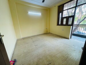 Room in 2 BHK Builder Floor at Palam Vyapar Kendra, Palam Vihar – for Rent