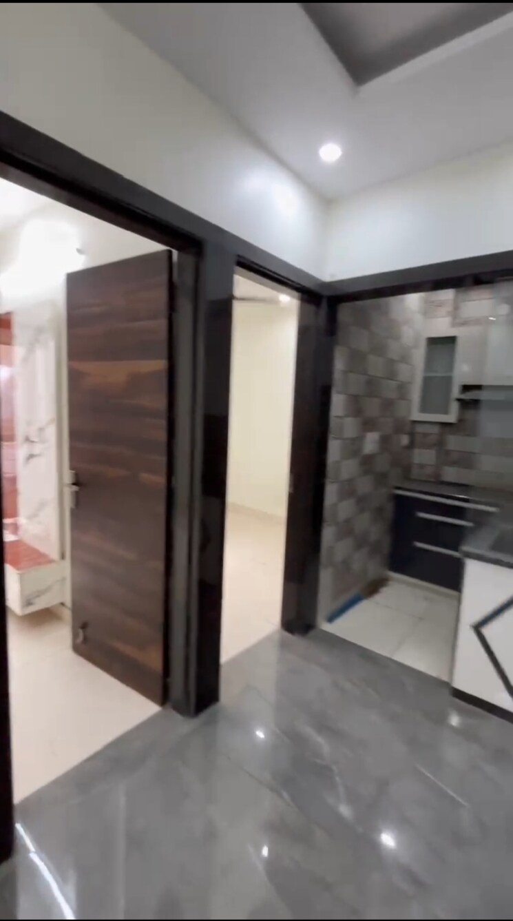 Kitchen, dwarka mor 2 Bedroom 60 Sq.Yd. Builder Floor In Dwarka Mor Delhi 9598136