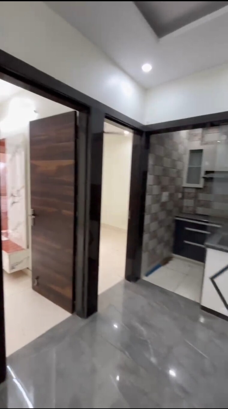 Kitchen, dwarka mor 2 Bedroom 60 Sq.Yd. Builder Floor In Dwarka Mor Delhi 9598136