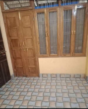 Room in 1 BHK Independent House at Aliganj – for Rent