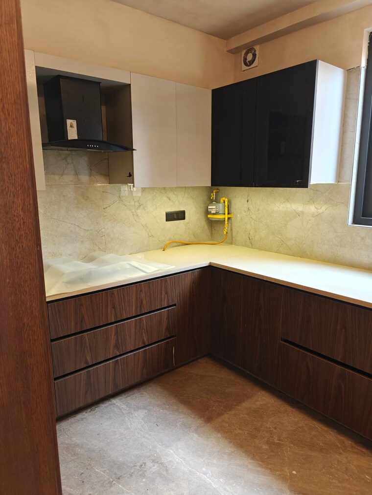 Kitchen, shivalik colony 3 Bedroom 1800 Sq.Ft. Builder Floor In Shivalik Colony Delhi 9598184