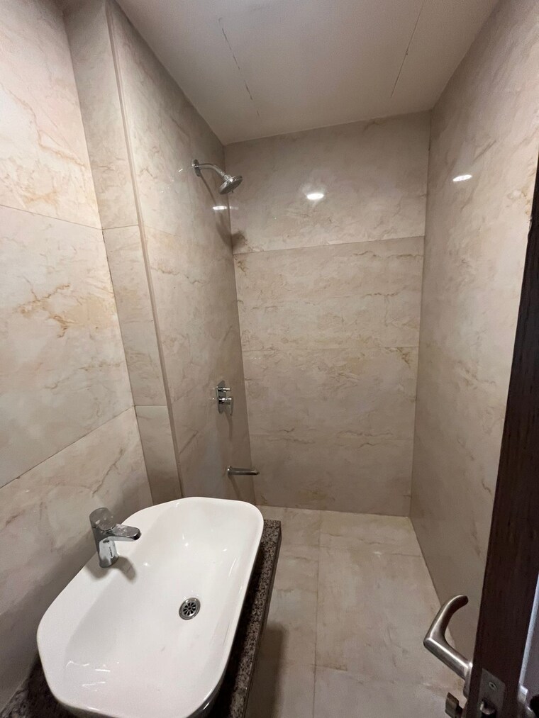 Bathroom, the-prestige-city 3 Bedroom 1052 Sq.Ft. Apartment In Mulund West Mumbai 9598127