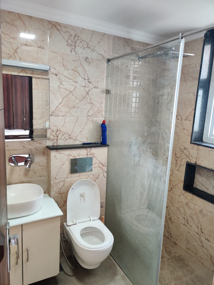 Bathroom, sector 22 dwarka 3 Bedroom 1710 Sq.Ft. Apartment In Sector 22 Dwarka Delhi 9598158