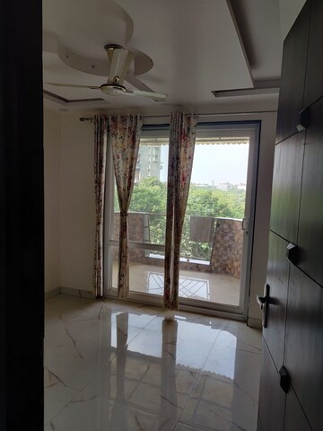 Room in 3 BHK Apartment at Sector 22 Dwarka – for Rent