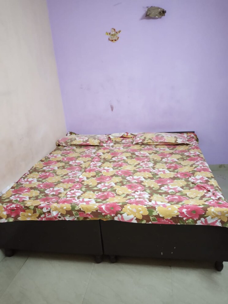 Bedroom, rwa-apartments-sector-12 1.5 Bedroom 750 Sq.Ft. Independent House In Sector 12 Noida 9598297