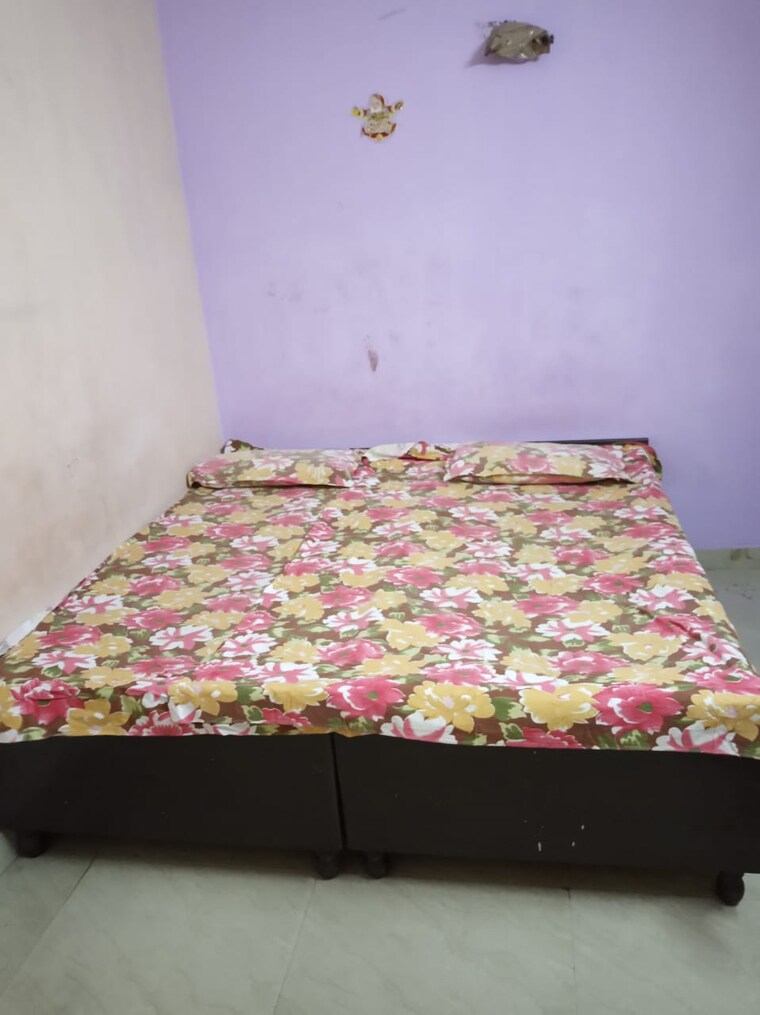 Bedroom, rwa-apartments-sector-12 1.5 Bedroom 750 Sq.Ft. Independent House In Sector 12 Noida 9598297