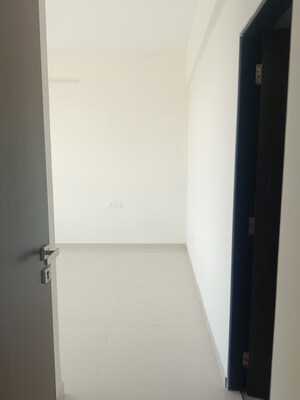 2 BHK Apartment For Rent in Ajmera Crosstown One, Kalyan West