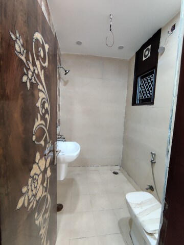Bathroom in 3 BHK Builder Floor at Green Fields Colony – for Rent