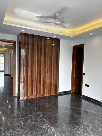 Building Lobby in 4 BHK Builder Floor at Sushant Lok I – for Sale
