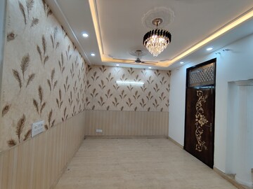 Balcony in 3 BHK Builder Floor at Green Fields Colony – for Rent