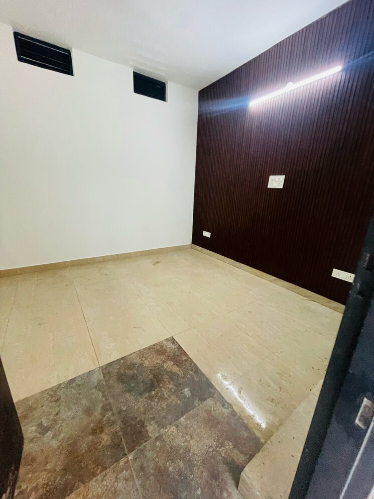 Bedroom, palam-vyapar-kendra 1 Bedroom 650 Sq.Ft. Builder Floor In Palam Vihar Gurgaon 9598473