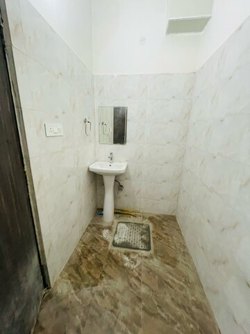 Bathroom in 1 BHK Builder Floor at Palam Vyapar Kendra, Palam Vihar – for Rent