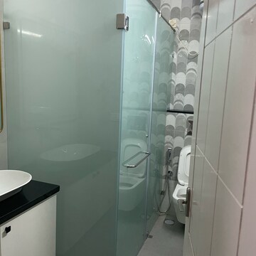 Bathroom in 3 BHK Apartment at Frazer Town – for Rent