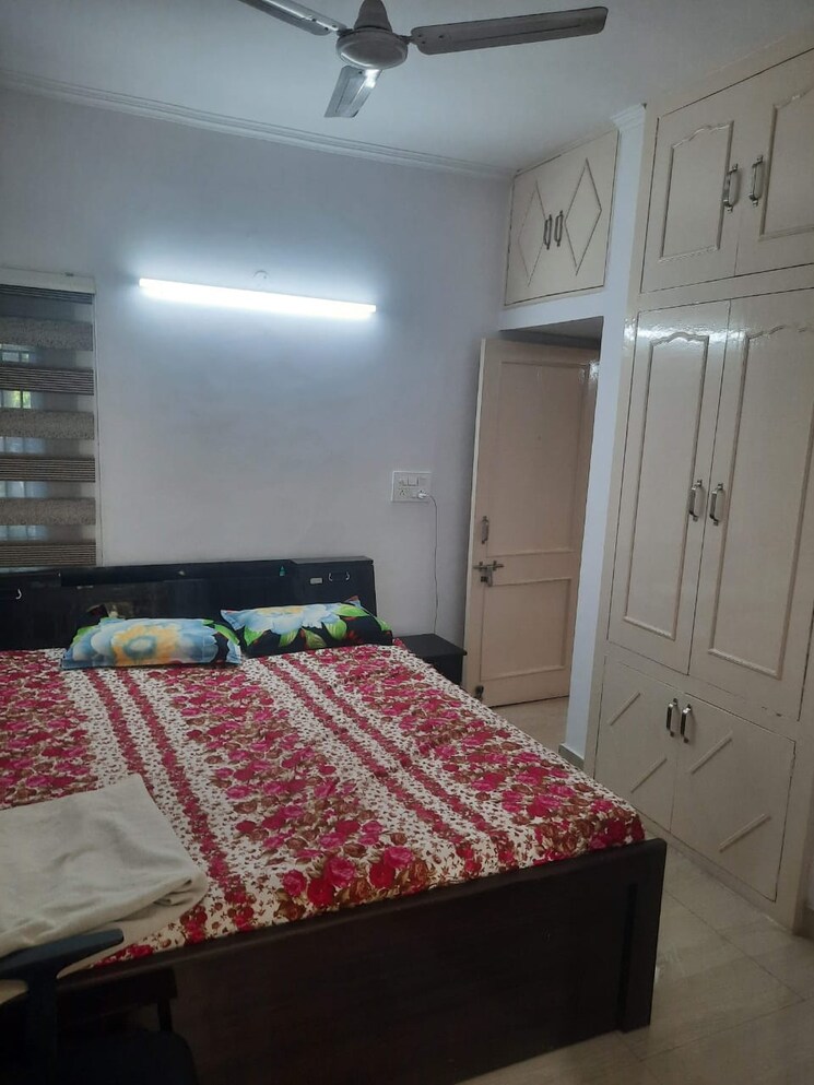 Bedroom, amrapali-sapphire-phase-ii 3 Bedroom 1390 Sq.Ft. Apartment In Sector 45 Noida 9598498