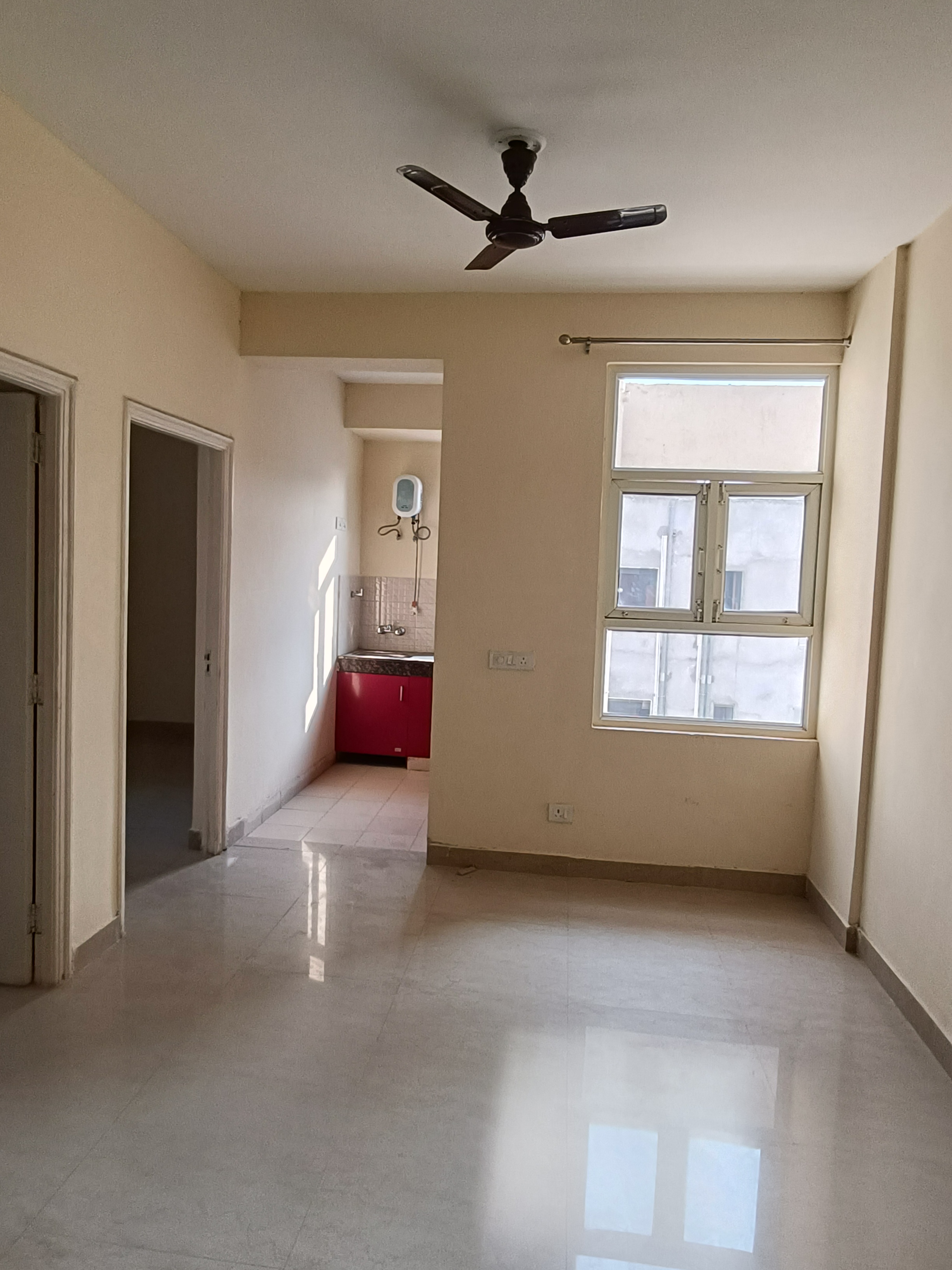 2 BHK Apartment For Sale in Shree Vardhman Mantra