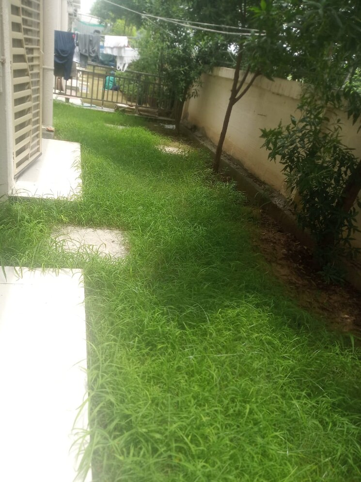 Garden, bptp-park-elite-floor-ii 3 Bedroom 1620 Sq.Ft. Apartment In Sector 75 Faridabad 9598455