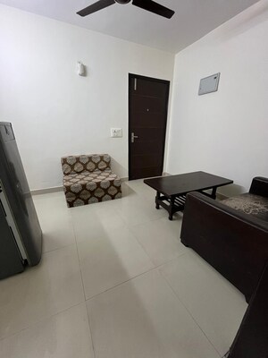 Living Room in 1 BHK Builder Floor at Sector 45 – for Rent
