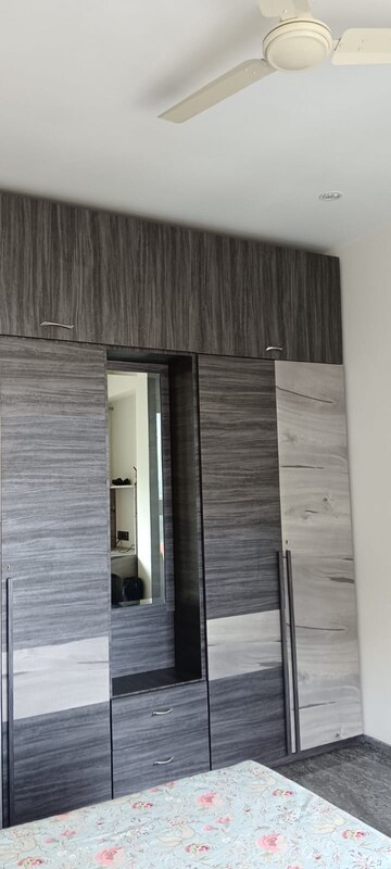 Room in 4 BHK Apartment at Ajmera Treon, Bhakti Park – for Rent