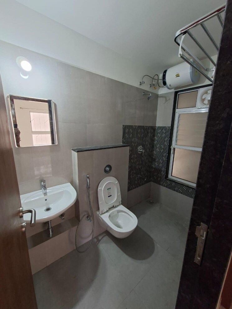 Bathroom, sector 1 greater noida 2 Bedroom 1100 Sq.Ft. Apartment In Sector 1 Greater Noida Greater Noida 9598506