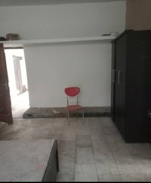Room in 2 BHK Independent House at Jankipuram – for Rent