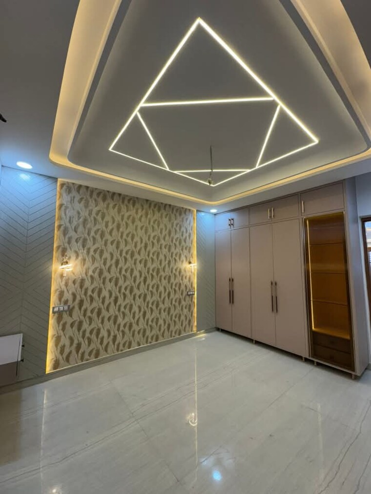 Room, sector 125 4 Bedroom 200 Sq.Yd. Independent House In Sector 125 Mohali 9598678