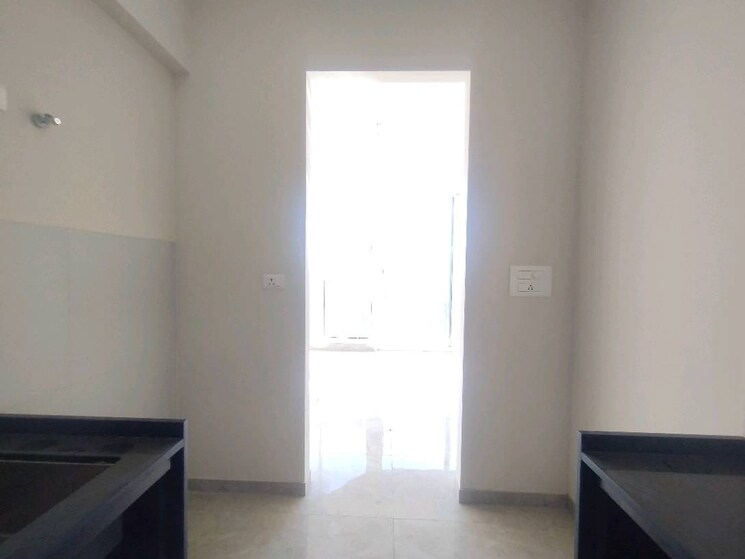 Room, tata-serein 3 Bedroom 1280 Sq.Ft. Apartment In Pokhran Road No Two Thane 9598700