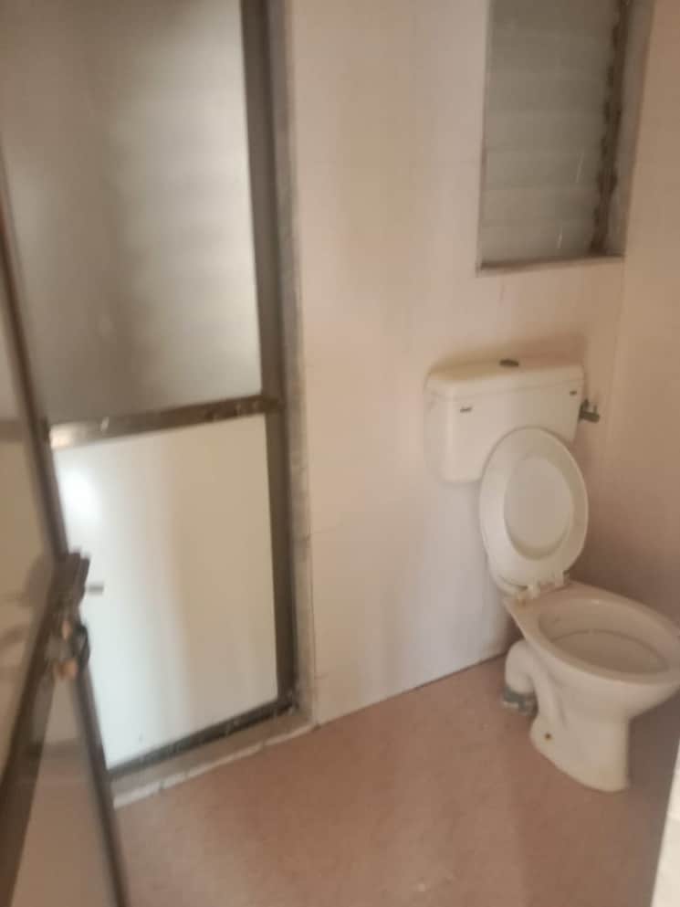 Bathroom, ghodbunder road 2 Bedroom 650 Sq.Ft. Apartment In Ghodbunder Road Thane 9598730